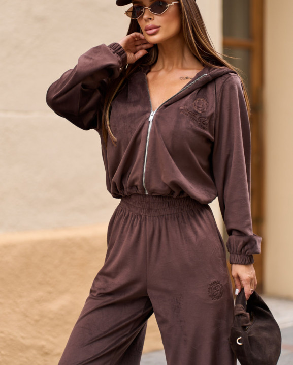 93 Спортивний костюм з велюра на затяжках з вишивкою